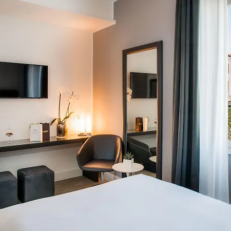 Miramare The Palace Ξενοδοχείο 5*