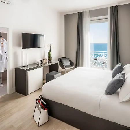 Miramare The Palace Ξενοδοχείο 5*