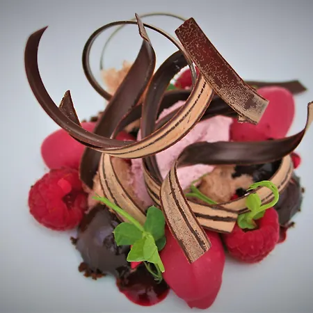 Ξενοδοχείο Miramare The Palace 5*