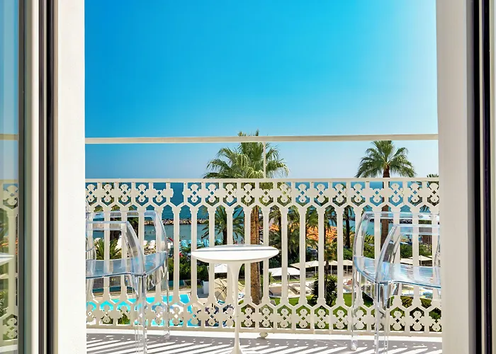 Hotell Miramare The Palace 5*